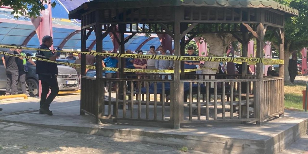 Mersin'de şüpheli ölüm: Parkta cansız bedeni bulundu