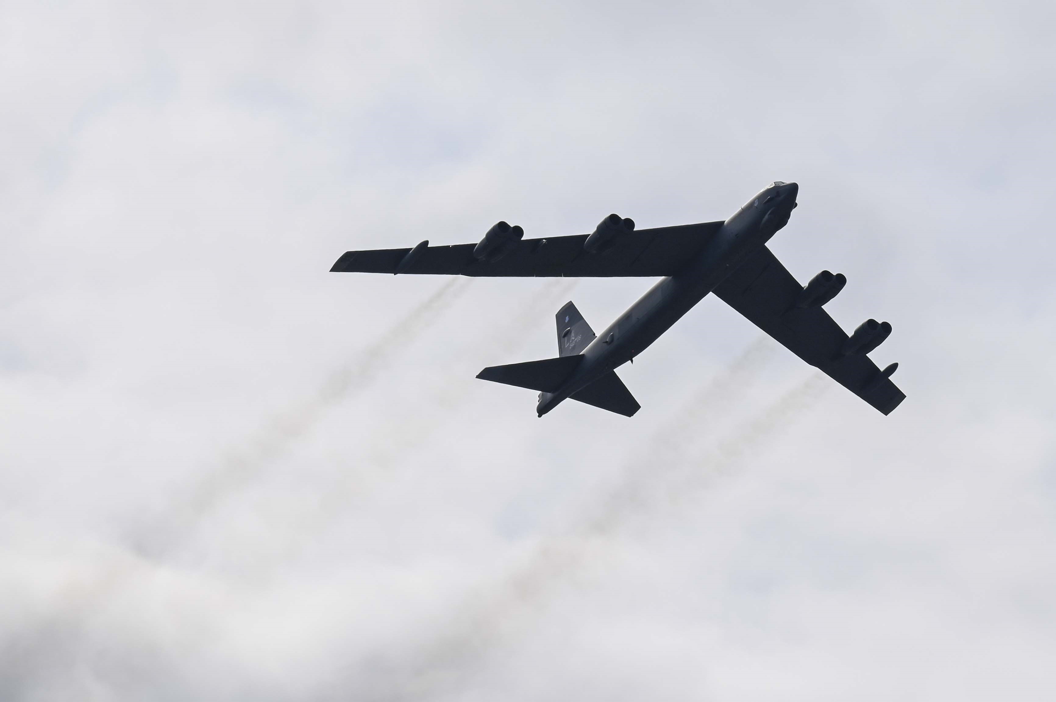 ABD’de B-52 bombardıman uçağı düştü