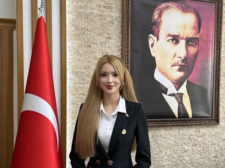 'Barbie Kaymakam' vali yardımcısı oldu