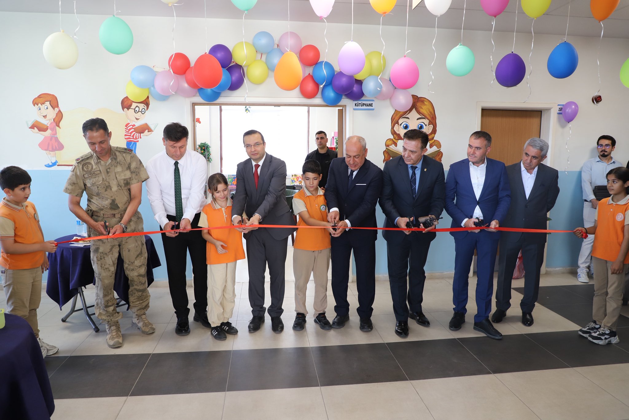 Cizre Konak İlkokuluna Yeni ve Modern Kütüphane