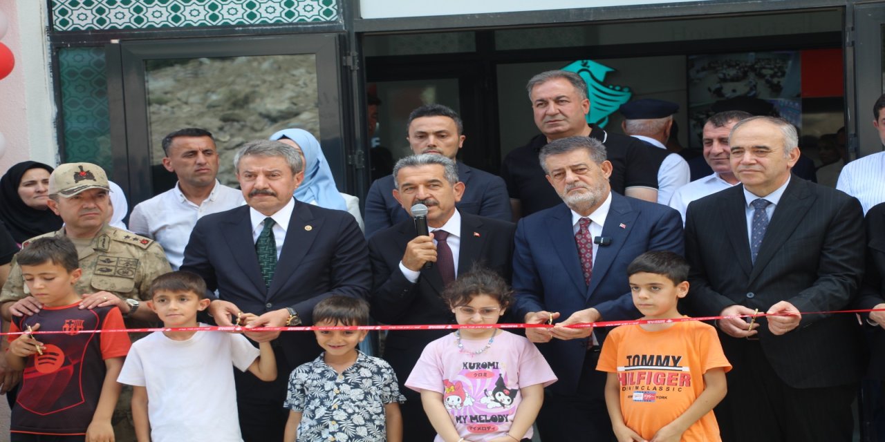 Şırnak Belediyesi Düğün Salonu Açıldı, 10 ve Üzeri Çocuk Sahibi Ailelere Sosyal Destek Verildi