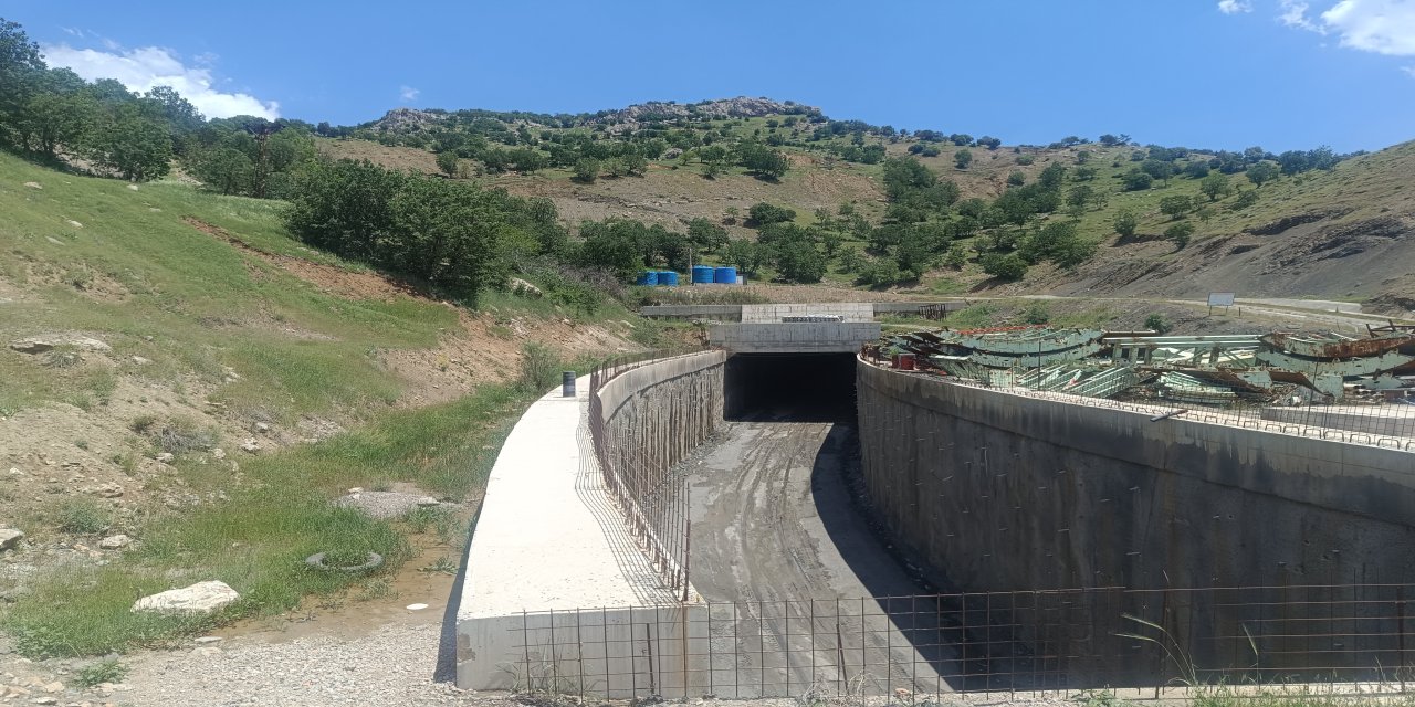 Şırnak-Van Yolunda Yeni İddia: Tüneldeki Demirler Çalınıyor