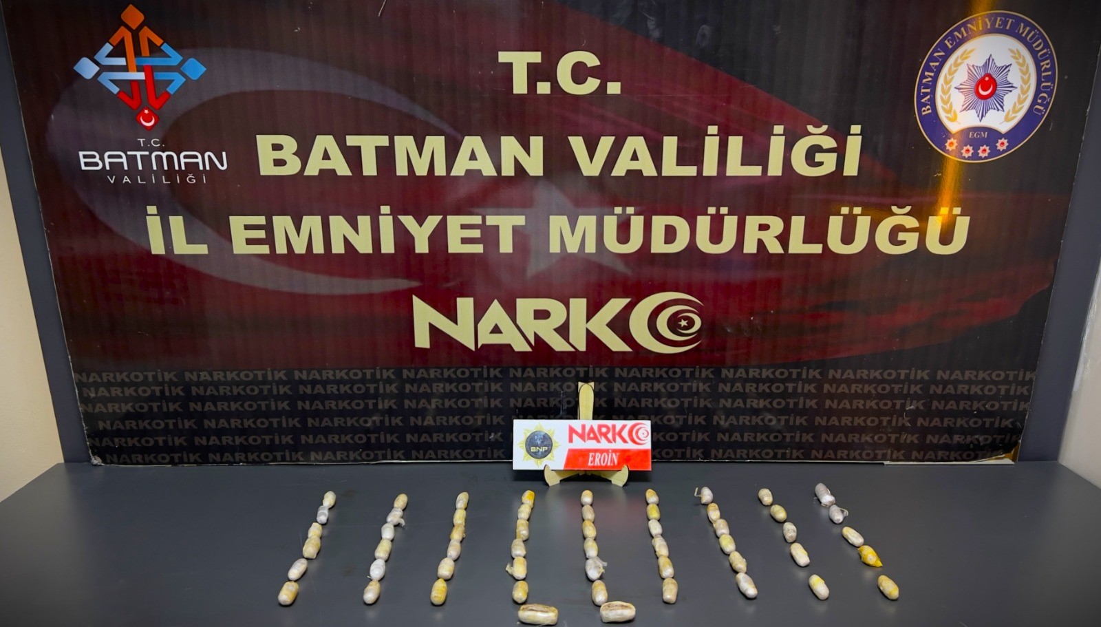 Batman'da 4 yolcunun midesinden 2 kilo 700 gram uyuşturucu çıktı