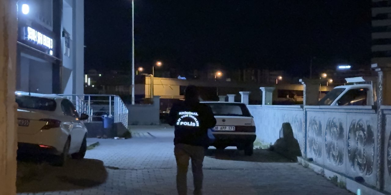 'Laf atma' kavgası kanlı bitti: 1 ölü, 1’i ağır 2 yaralı