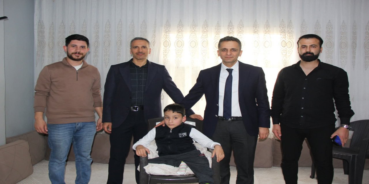 Cizre’de Evde Eğitim Gören Argeş’ten, Şube Müdürüne vefa ziyareti