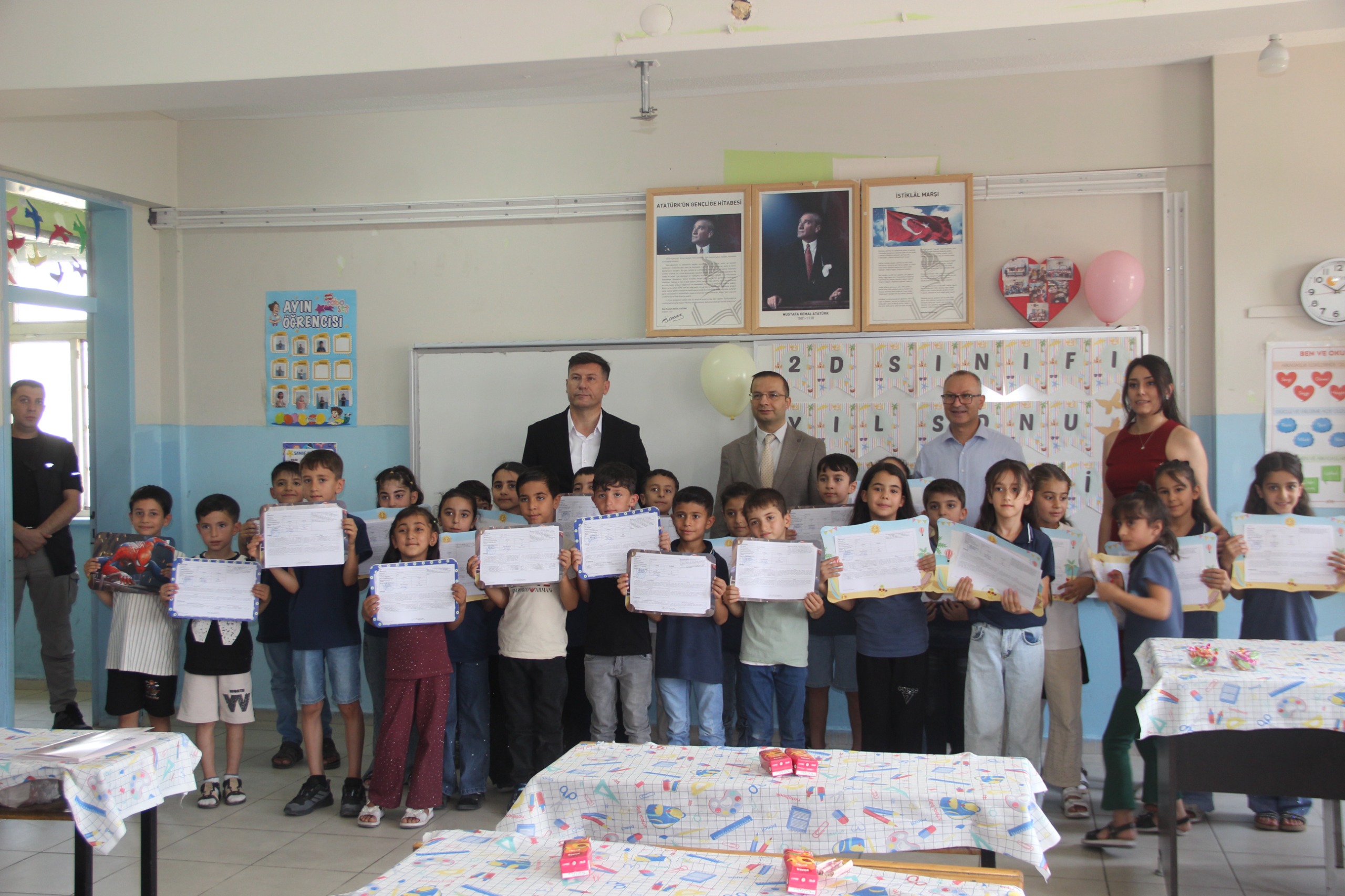 Cizre'de 47 Bin Öğrenci Karne Coşkusu yaşadı