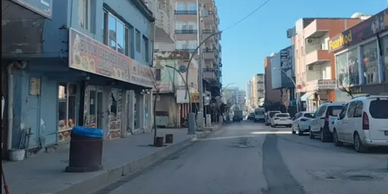 Silopi'de 3. Cadde'de Araç Parkına Geçici Yasak