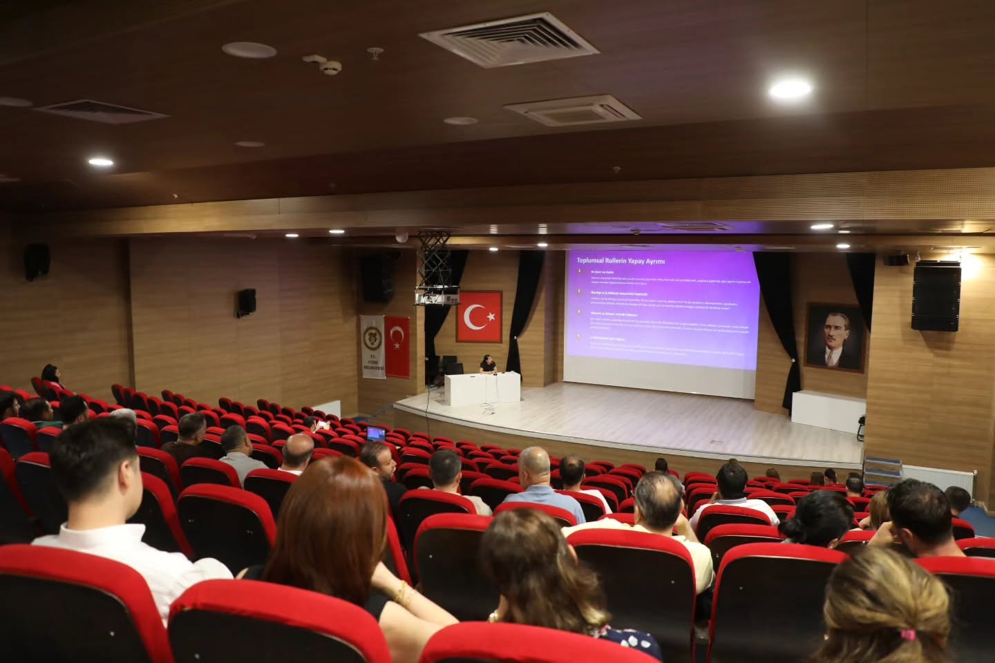 Cizre Belediyesi’nden Personellere "Toplumsal Cinsiyet Eşitsizliği" Eğitimi