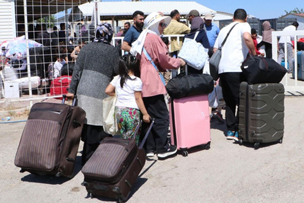 Türkiye'de "geçici koruma statüsü altındaki Suriyeli sayısı 2 milyon 255 bin 31