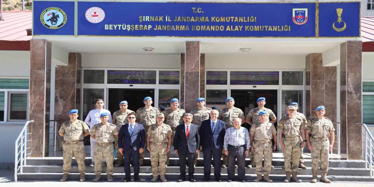 Vali Ekici, Beytüşşebap'ta komandolarla buluştu