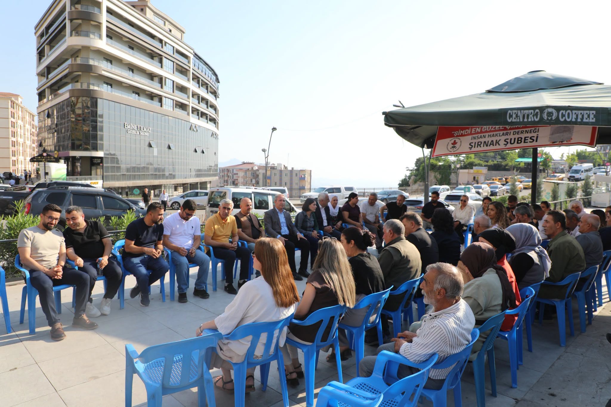 Cizre Belediyesi Eşbaşkanlarından Şırnak’taki "Adalet Nöbeti"ne destek