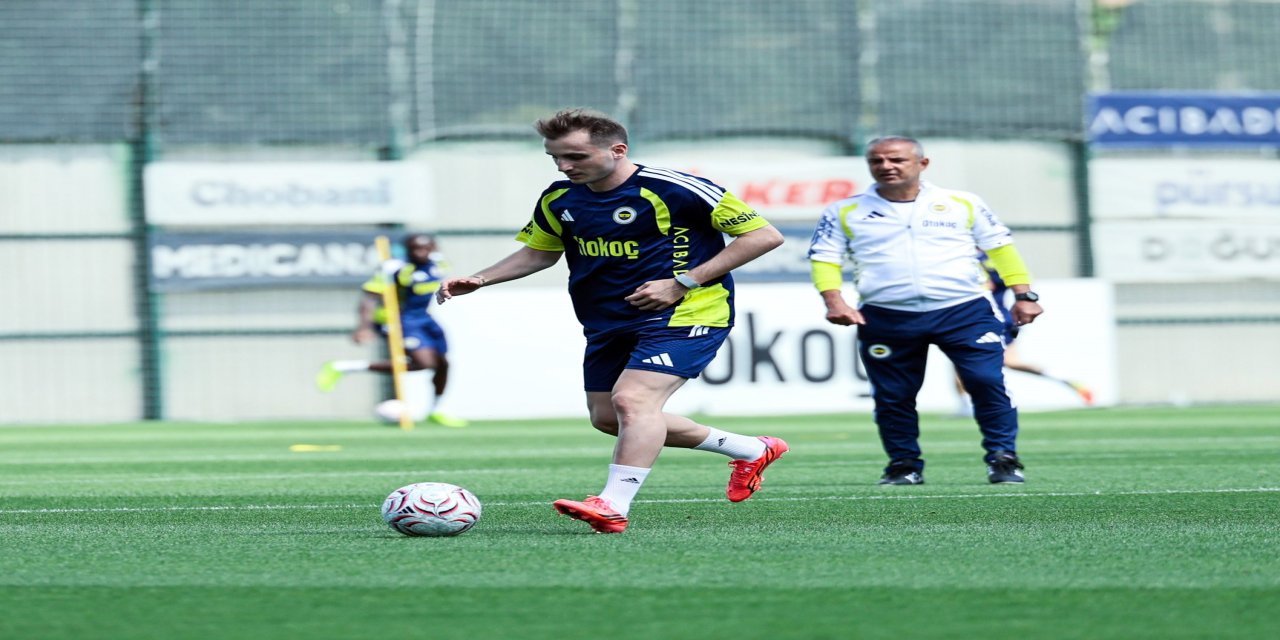 Fenerbahçe hazırlıklarını sürdürdü