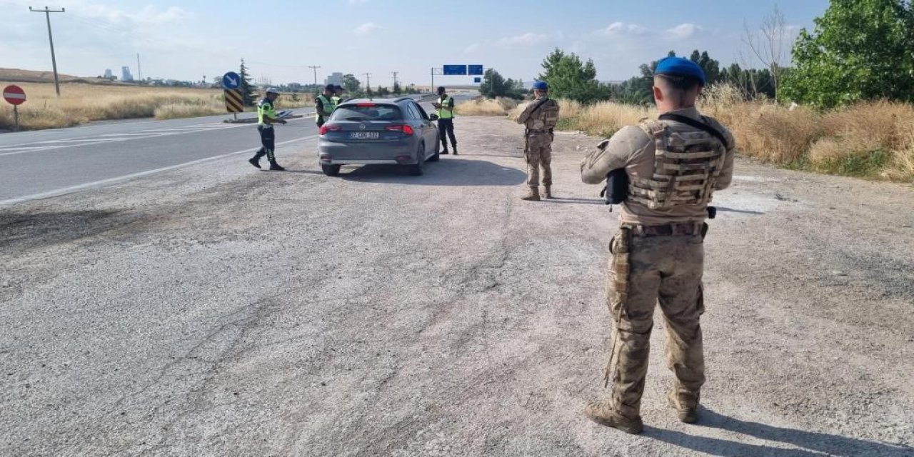 Bilecik'te jandarma denetimlerinde 73 bin 377 lira ceza kesildi