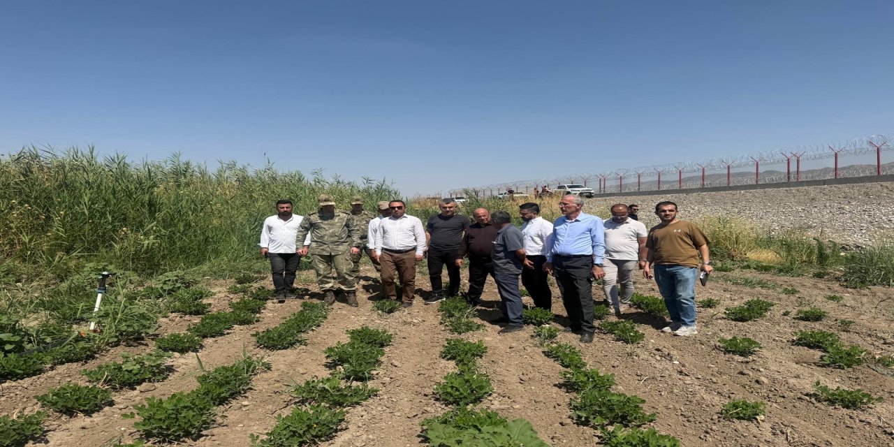 Kaymakam Partal Ovaköy'de Tarım Arazileri ve Sulama Kanallarını İnceledi