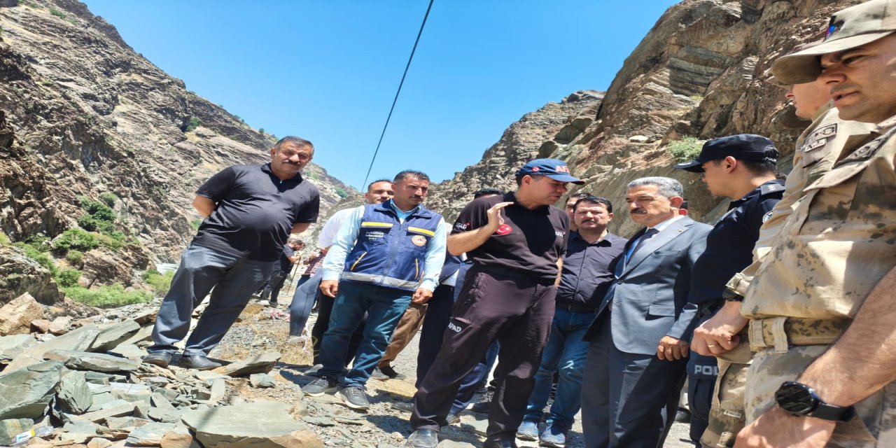 Beytüşşebap'ta Kayıp Genç İçin Arama Çalışmaları Sürüyor
