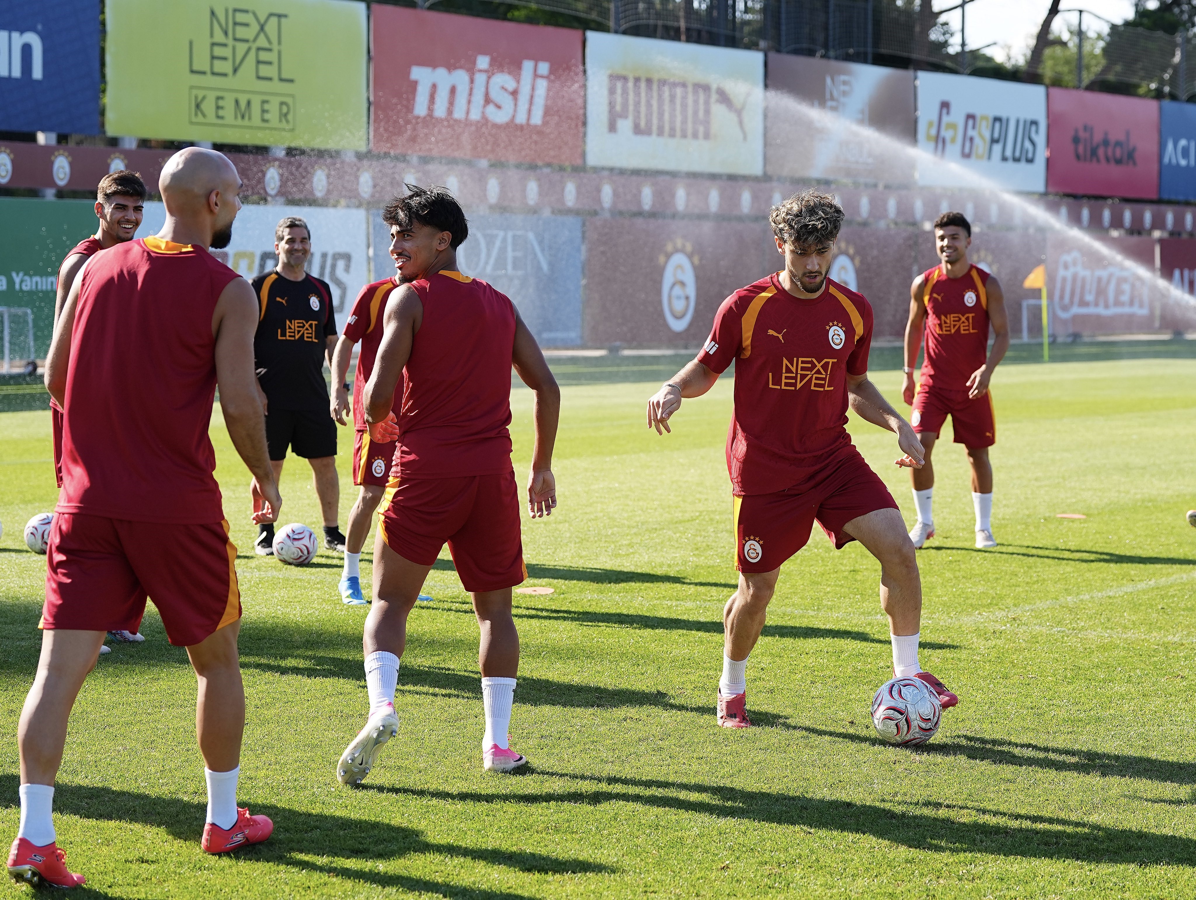 Galatasaray, hazırlıklarını sürdürdü