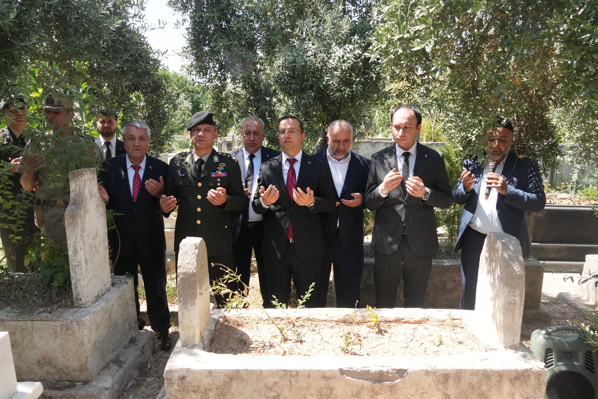 Kaymakam Baycar’dan 15 Temmuz’da Şehitlik Ziyareti
