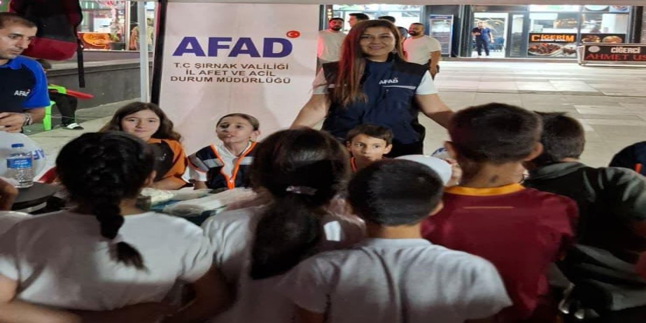 AFAD Standı 15 Temmuz'da Şırnaklı Çocukların Gözdesi Oldu