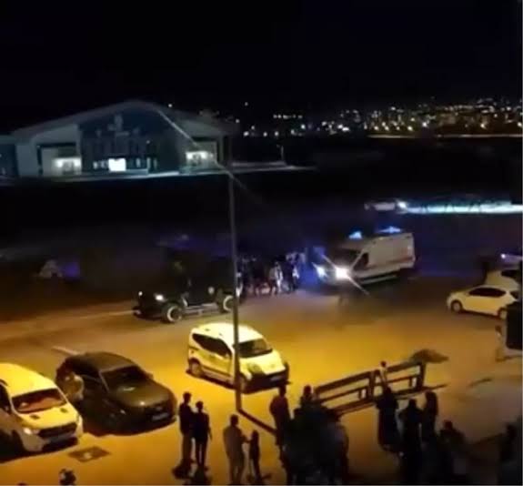 Cizre’de Düğün yeri Kana Bulandı: Bıçaklı Kavgada 4 kişi Yaralandı