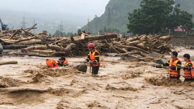 Vietnam'da sel felaketi: 4 ölü, 7 yaralı, 4 kayıp