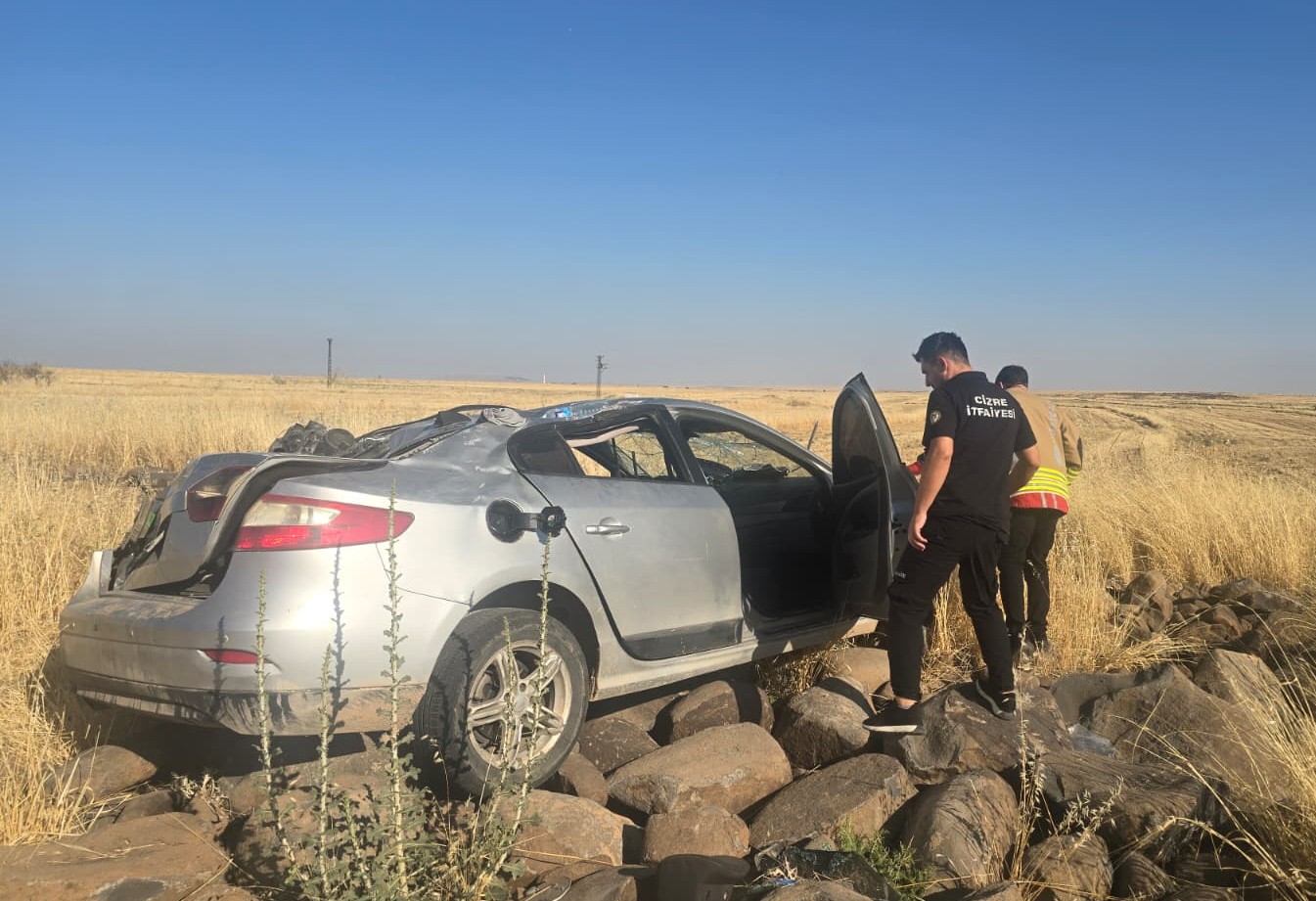 Cizre’de Otomobil Şarampole Yuvarlandı: 3 Yaralı