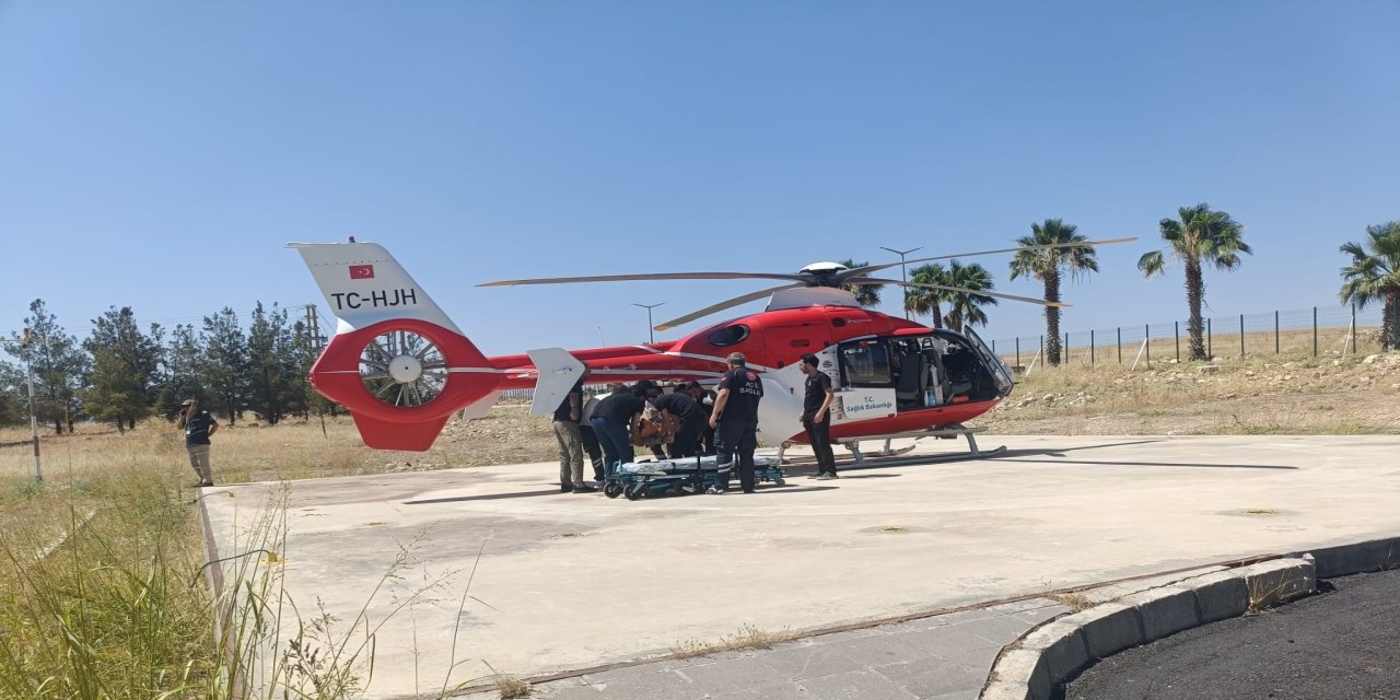 Şırnak'ta Kazada Ağır Yaralanan Vatandaş Ambulans Helikopterle Şanlıurfa'ya Sevk Edildi