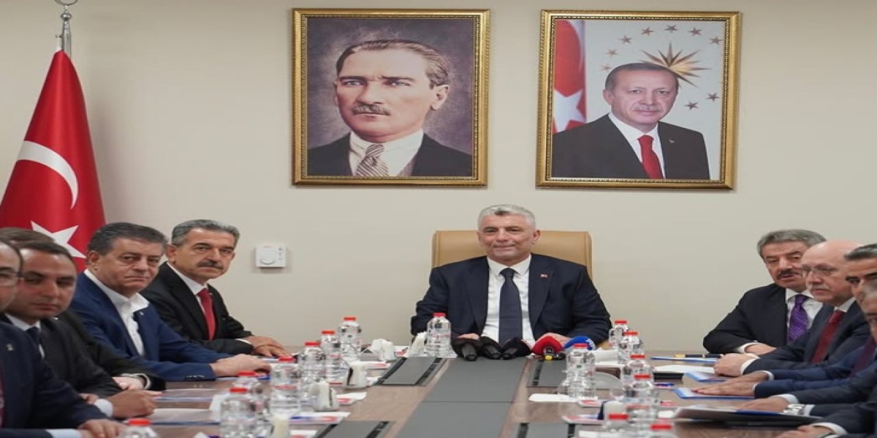 Ticaret Bakanı Ömer Bolat, Şırnak Programına Habur Sınır Kapısı'ndan Başladı