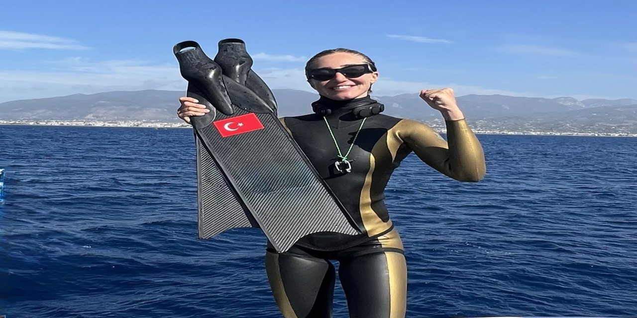 Şahika Ercümen'den iki altın madalya