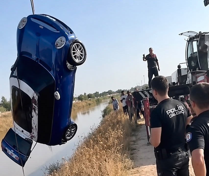 Şanlıurfa'da otomobil dereye uçtu: Sürücü kayboldu