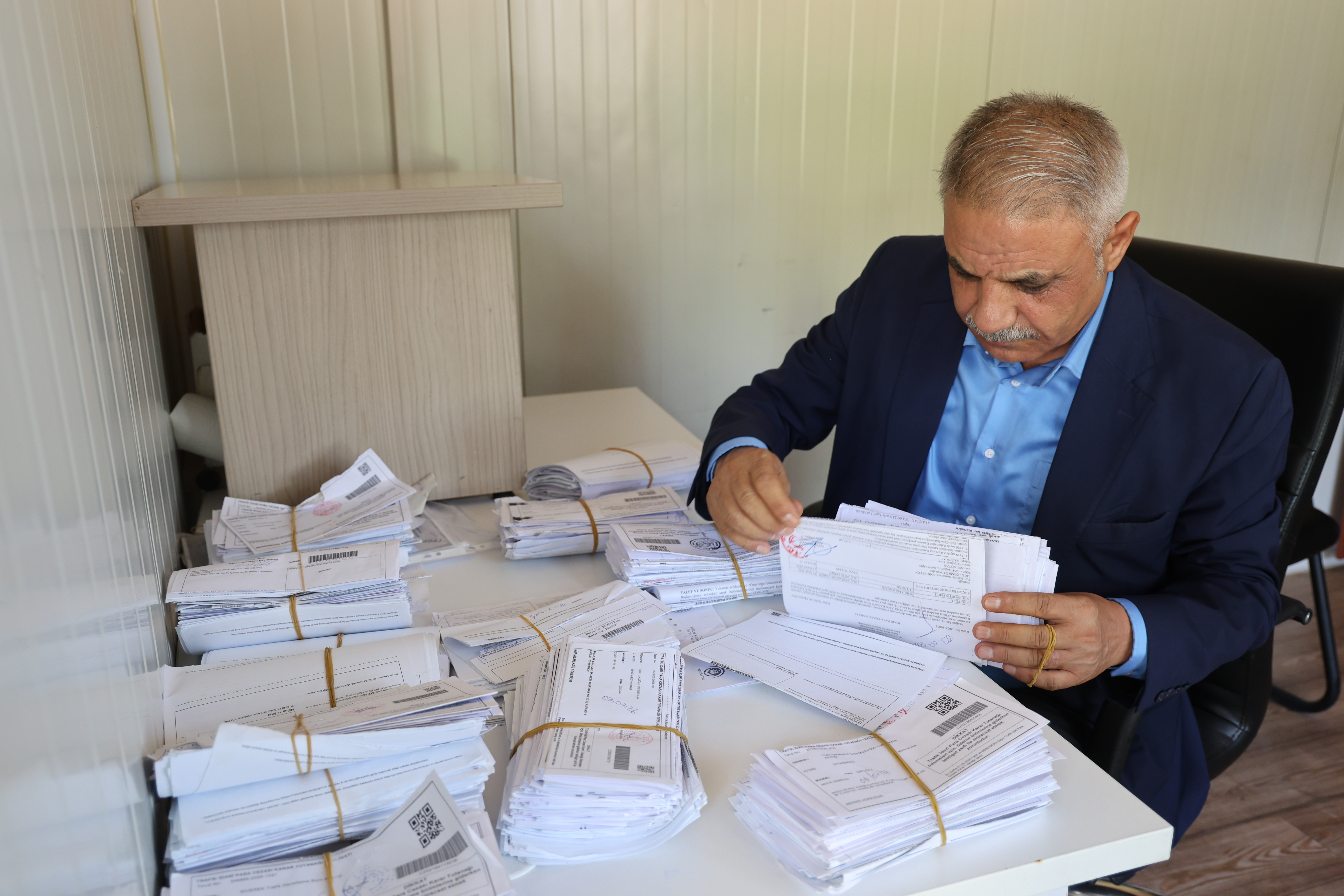 Türkiye'nin en büyük mahallesinin muhtarı, boşanma tebligatlarına dikkat çekti