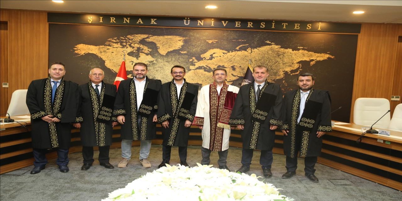 Şırnak Üniversitesi'nde Yakup Akyürek'e doçentlik cübbesi