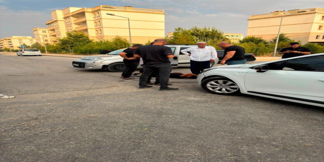Mardin'de otomobil ile motosiklet çarpıştı: 1 yaralı
