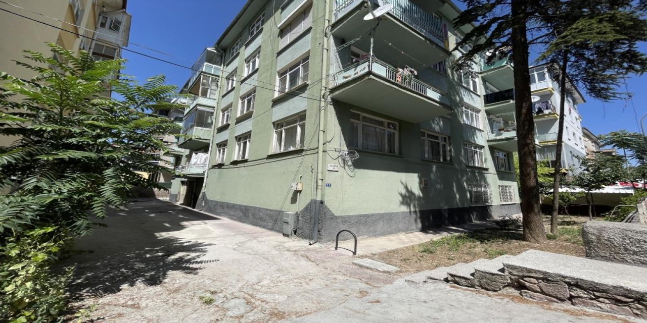 Aidat kavgasında bıçaklanan apartman yöneticisi hayatını kaybetti