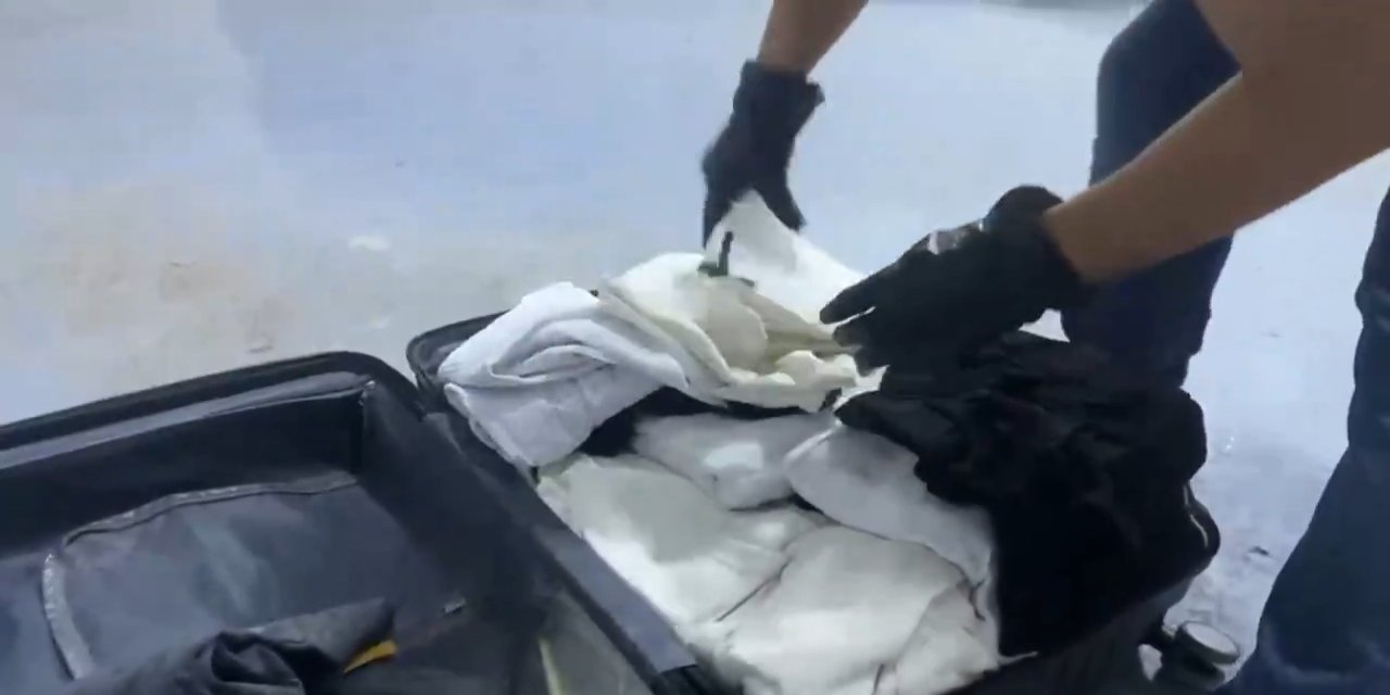 Şırnak Polisi Uyuşturucuya Geçit Vermedi: 7 Kilo 115 Gram Metamfetamin Ele Geçirildi