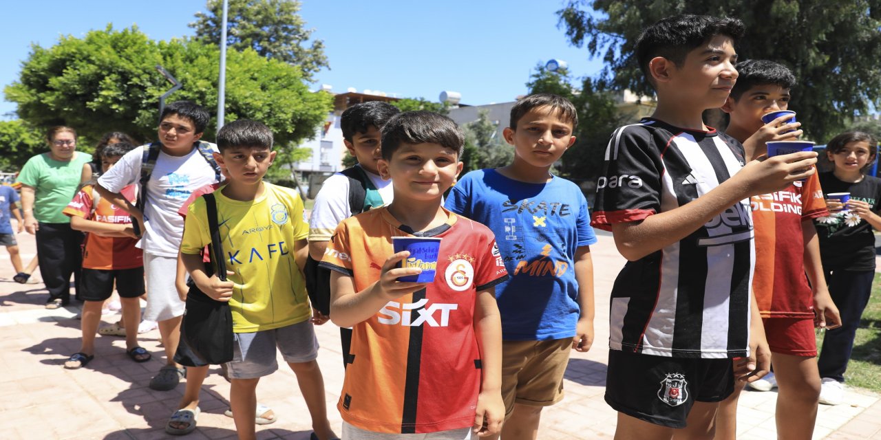 Yaz sıcaklarında 163 bin bardak limonata dağıtıldı
