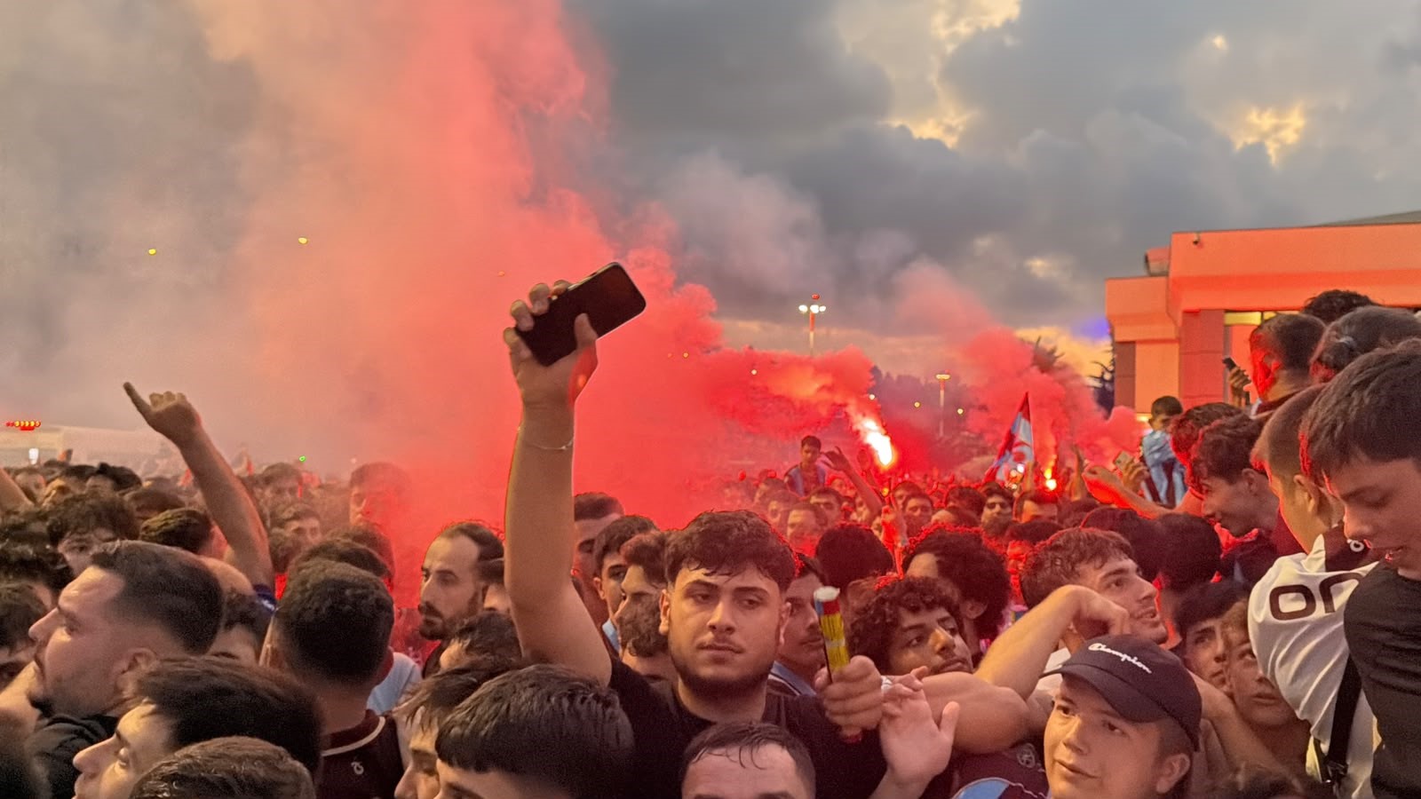 Trabzonlular Salah için yeri göğü inletti