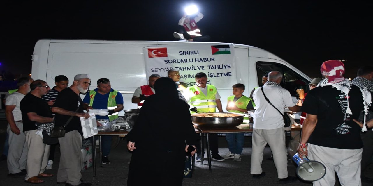 Habur’da bekleyen Filistin Konvoyu’na emekçilerden destek