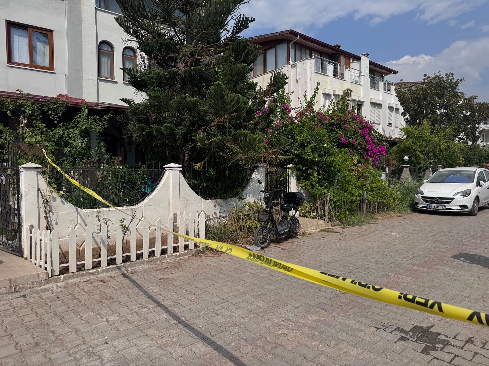 Fethiye’de Anne-Oğul Dehşeti: Önce Annesini Vurdu, Sonra İntihar Etti