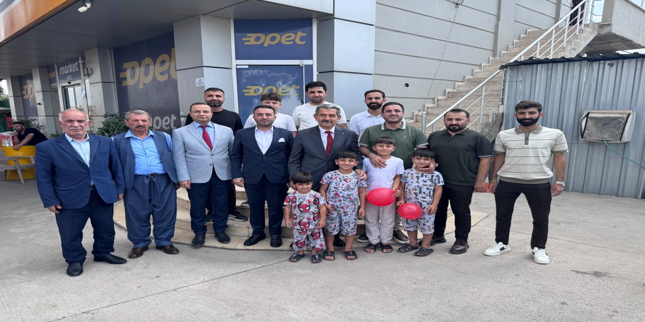 Vali Ekici Cizre’de Esnafı Ziyaret Etti: Talep ve Görüşleri Dinledi