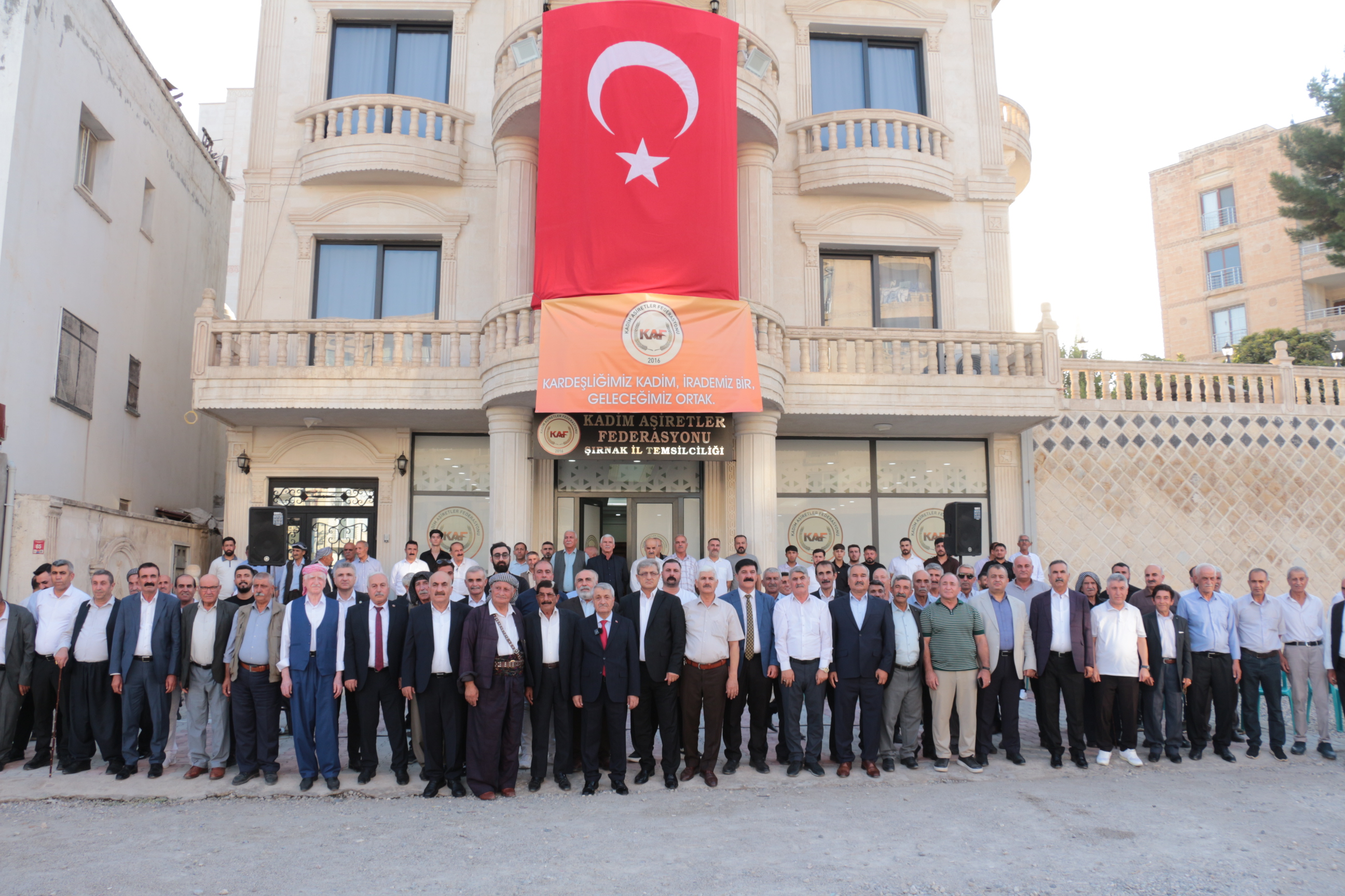 Şırnak’ta Aşiret Liderleri ve Kanaat Önderlerinden "Çerçeve Yasa"ya Tam Destek