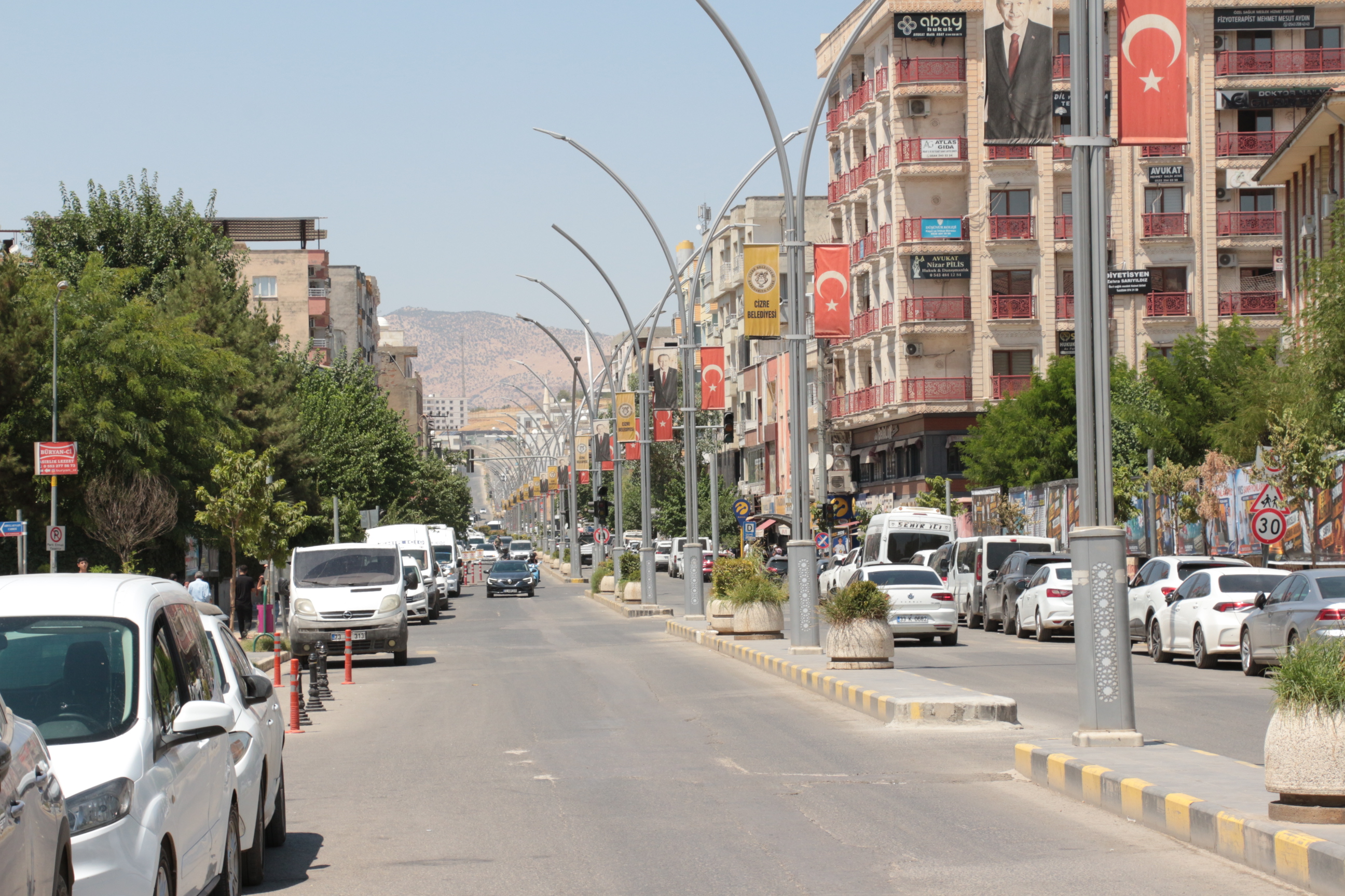 Cizre’de Orhan Doğan Caddesi'nde Köklü Altyapı Çözümü