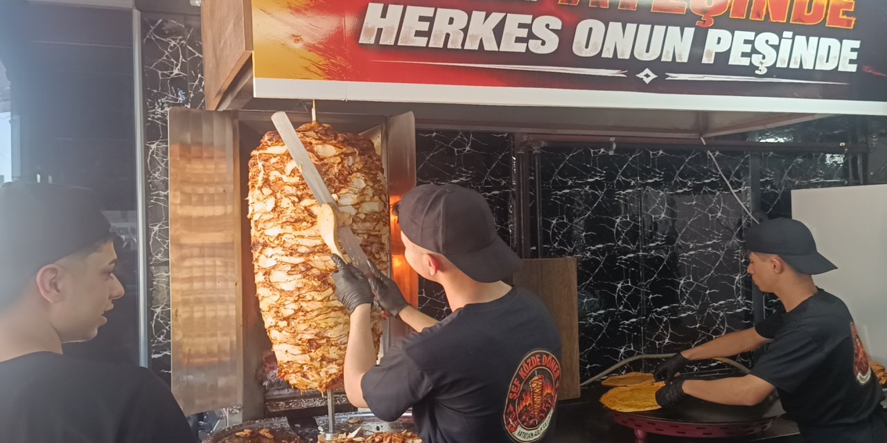 Şırnak’ta Yeni Lezzet Noktası: Şef Közde Döner Hizmete Açıldı