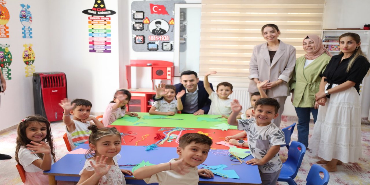 Kaymakam Kaya’dan Uludere’de Aile ve Çocuklara Yakın İlgi