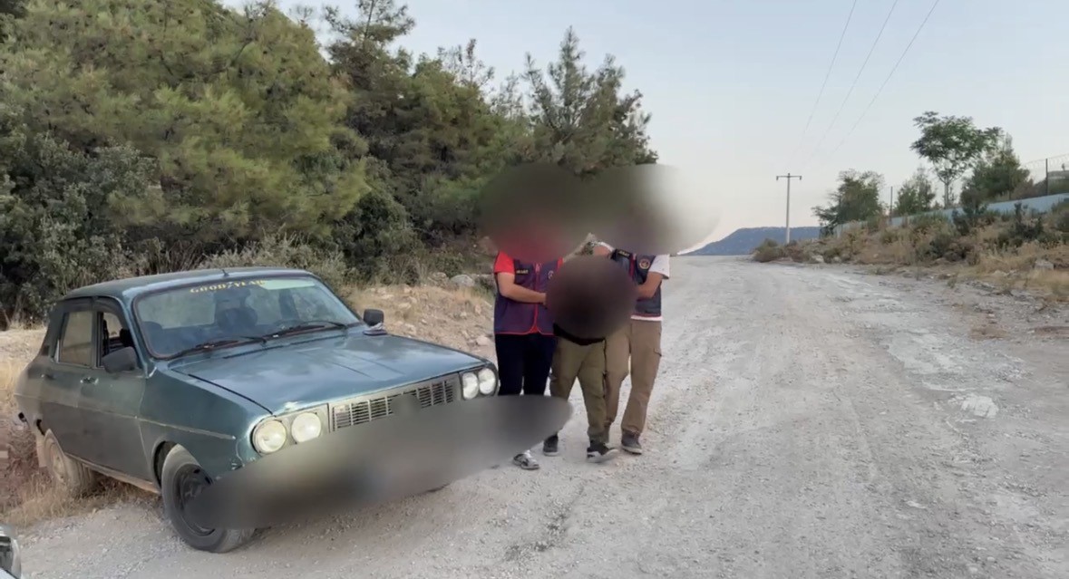 Silahla zorla kız kaçırdı, kıskıvrak yakalandı