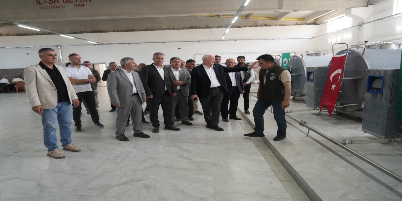 Malazgirt’te Süt Üreticilerini Sevindirecek Merkez: Günlük 40 Ton Kapasiteli Tesis Hizmete Girdi