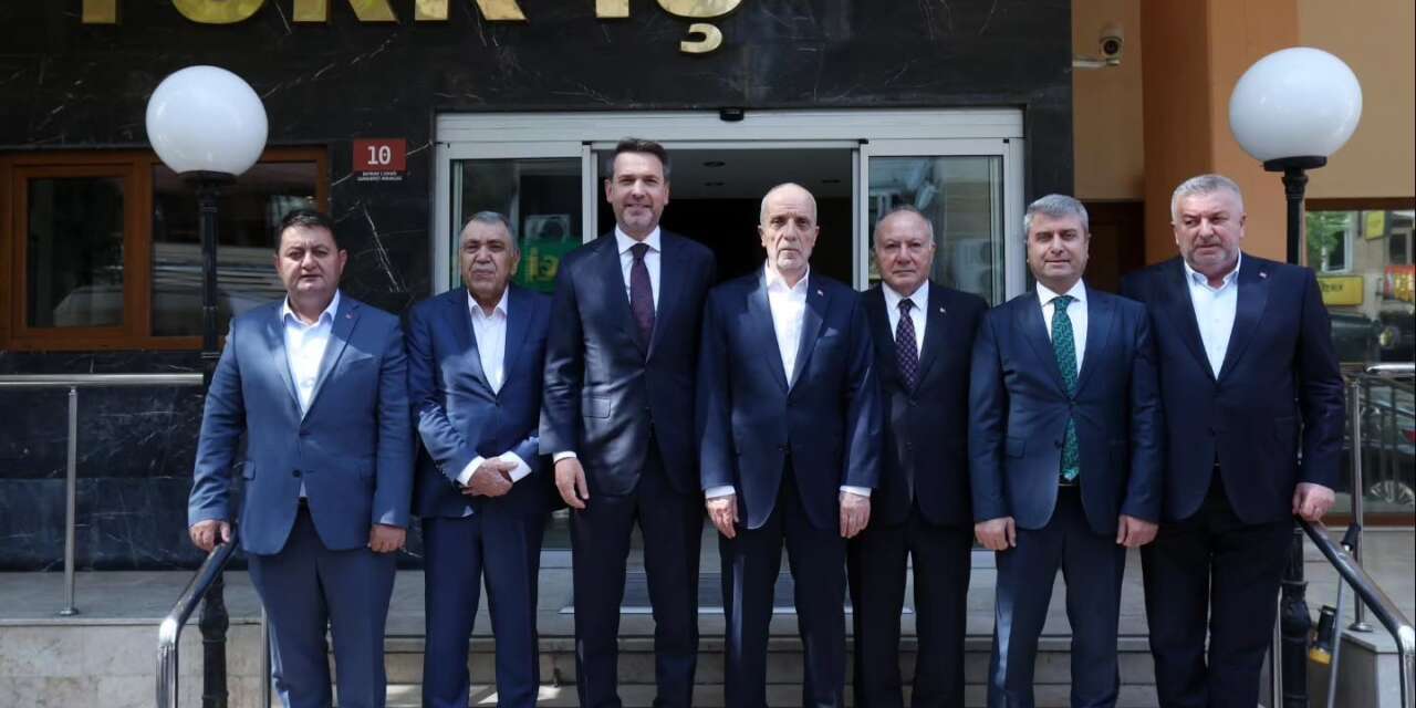 Bakan Bayraktar, Türk-İş Genel Başkanı Atalay ile bir araya geldi
