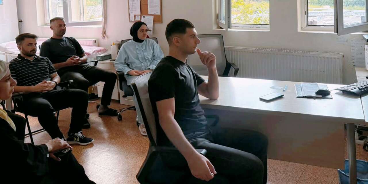 Uludere’de sağlık personeline “İyi Uygulamalar Sistemi” eğitimi
