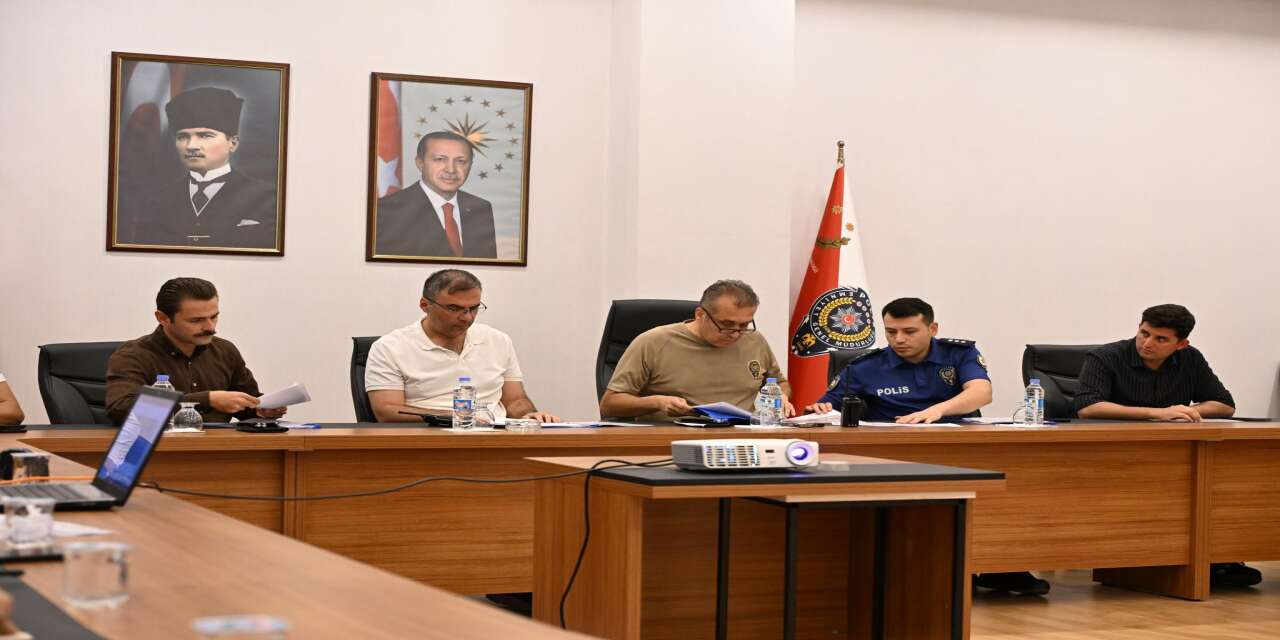 Silopi’de Kritik Güvenlik Zirvesi! Emniyet Müdürü Volkan Sazak Bizzat Katıldı