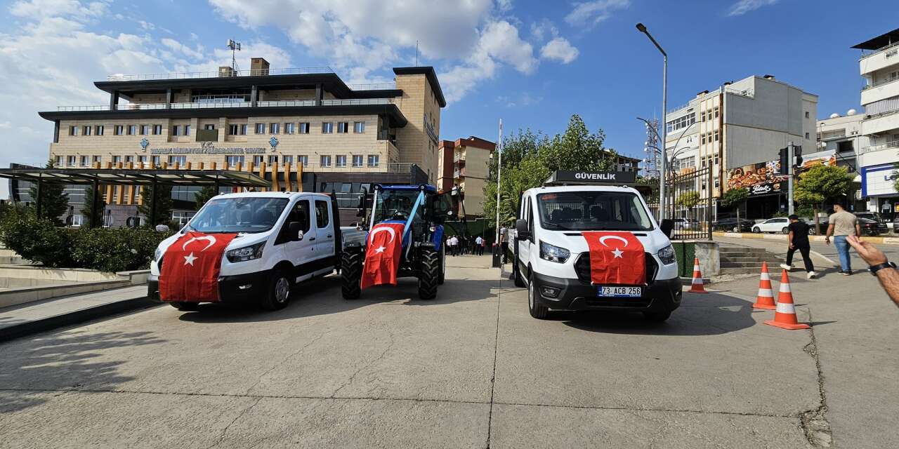 Şırnak Belediyesinden Saha Çalışmalarına Araç Takviyesi