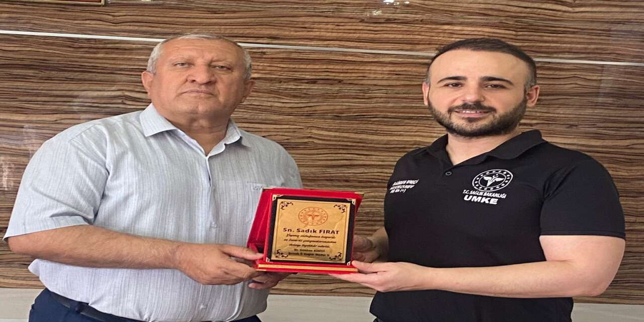 Şırnak İl Sağlık Müdürlüğünde Yılların Emekçisine Plaketli Veda